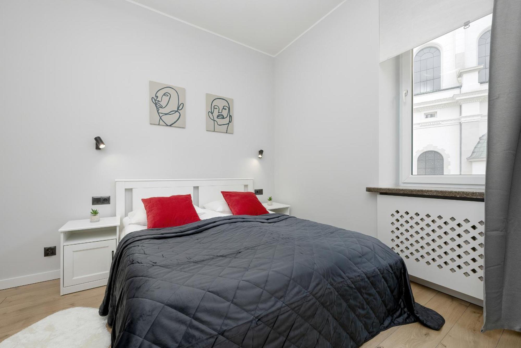 Exclusive Grey And Red Apartment In Warsaw Center By Noclegi Renters Exterior foto